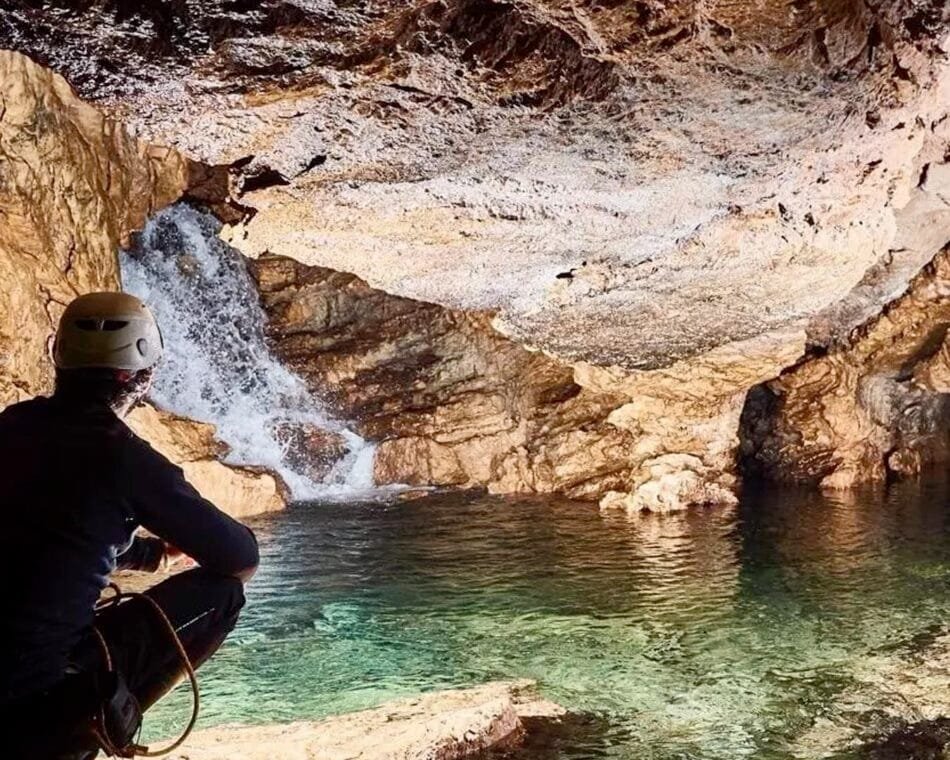 Cueva de los Chorros