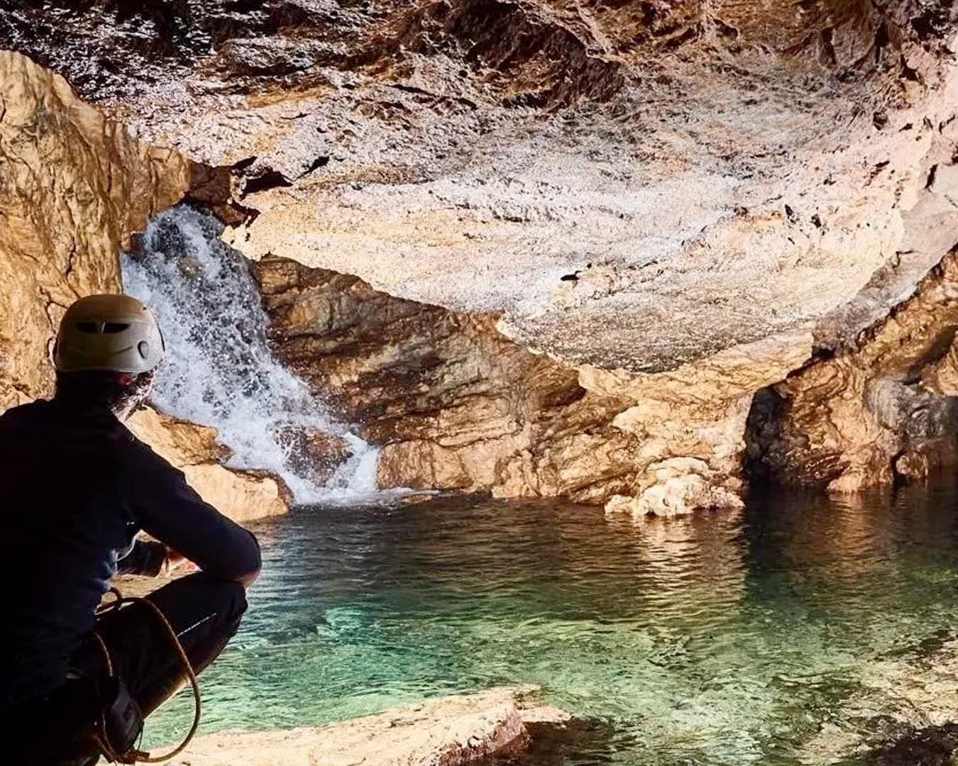 Cueva de los Chorros